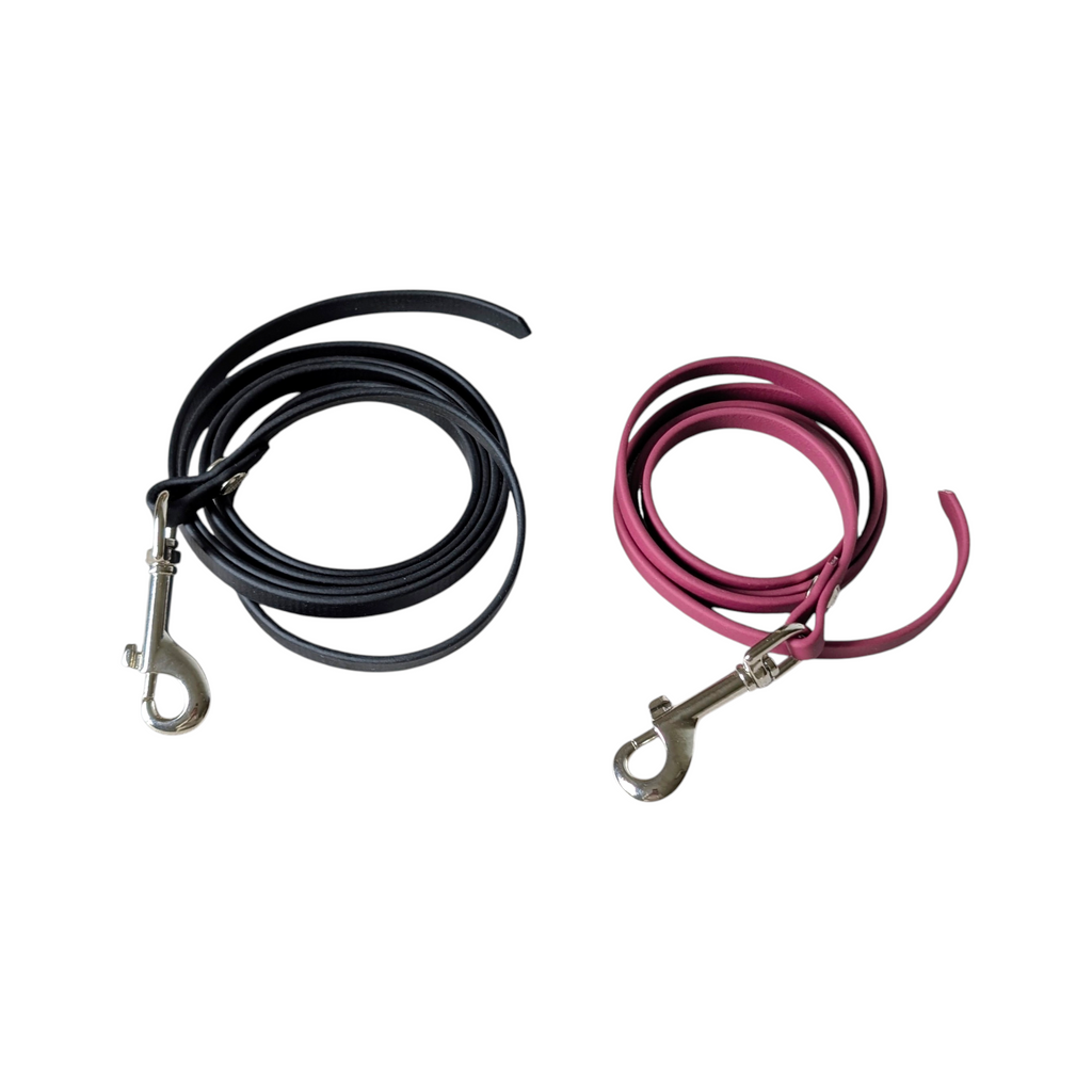 Trainingsleine Hausleine in 9 mm Breite in schwarz und weinrot und silbernem Karabiner
